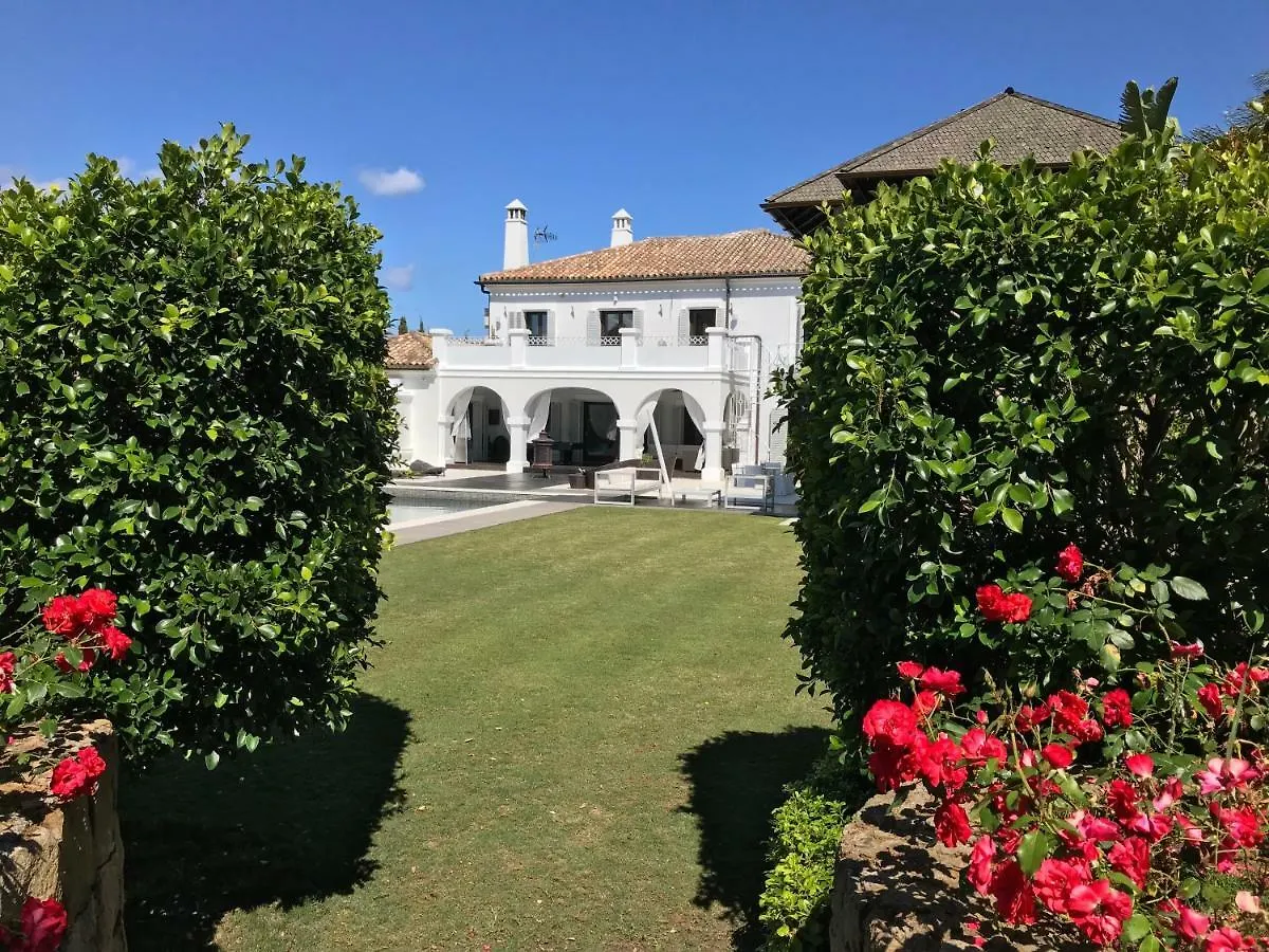 Villa Los Halcones San Roque